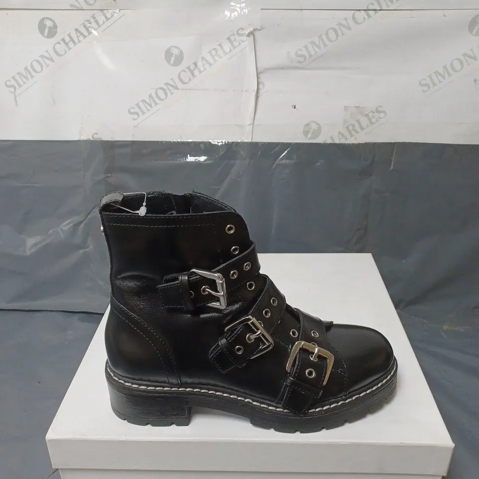 BOXED PAIR OF WHITBY BLACK LEATHER BOOTS SIZE 36