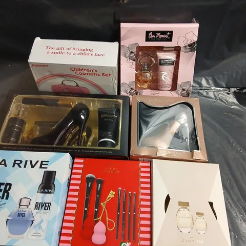 APPROXIMATELY 7 COSMETIC BOXSETS TO INCLUDE - BRUSH COLLECTION - ONE DIRECTION OUR MOMENT - NEXT CASHMERE EAU DE PARFUM - ETC