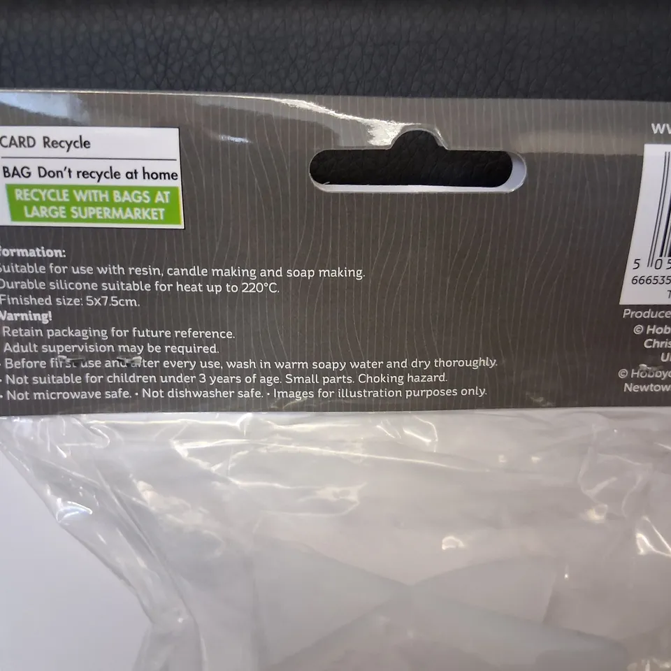 APPROXIMATELY 72 BRAND NEW HOBBY CRAFT SILICONE MOULD SMALL TREE