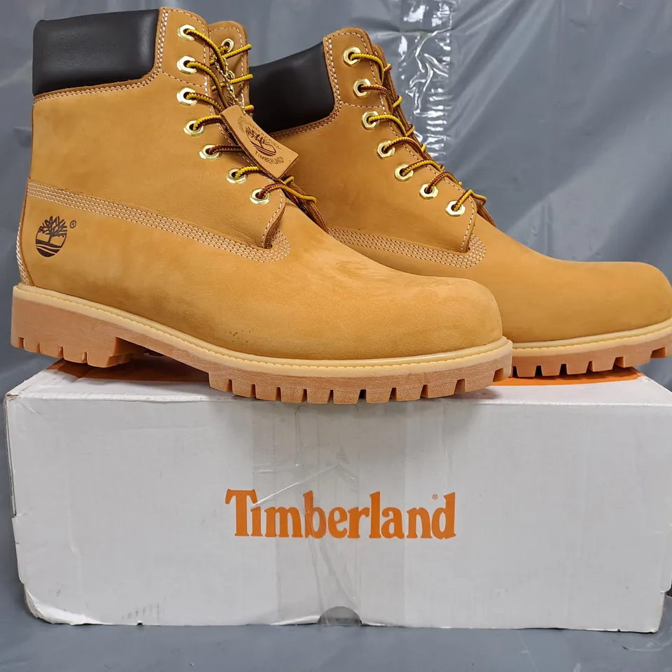 BOXED PAIR OF TIMBERLAND WATERPROOF BOOTS IN WHEAT NUBUCK SIZE UK 10.5