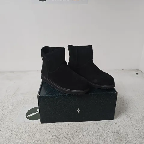 UK 6 EMU AUSTRALIA DOFIDA MINI BOOTS – BLACK