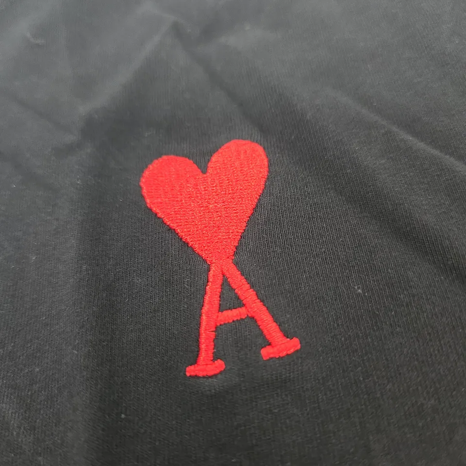 AMI ALEXANDRE MATTIUSSI T-SHIRT – BLACK, RED HEART LOGO, SIZE M
