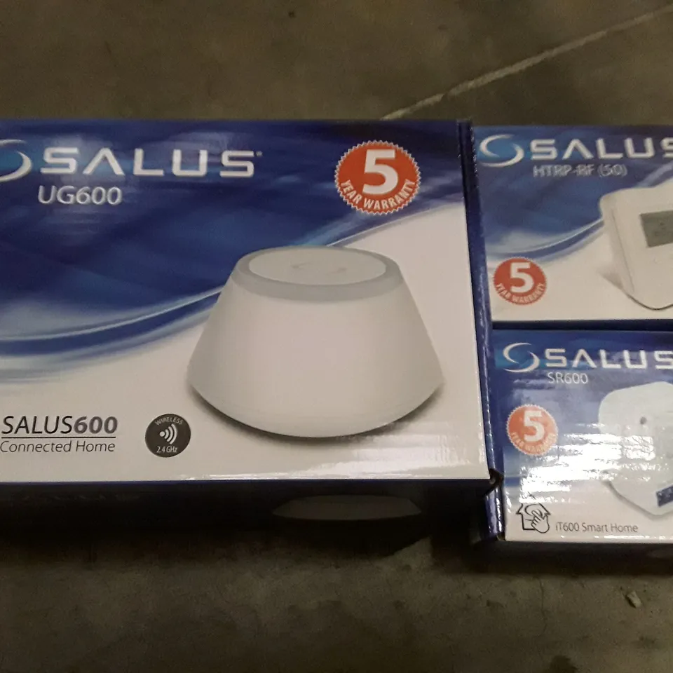 SALUS SINGLE ZONE SET INCLUDES GATEWAY, PROGRAMMABLE THERMOSTAT AND RELAY