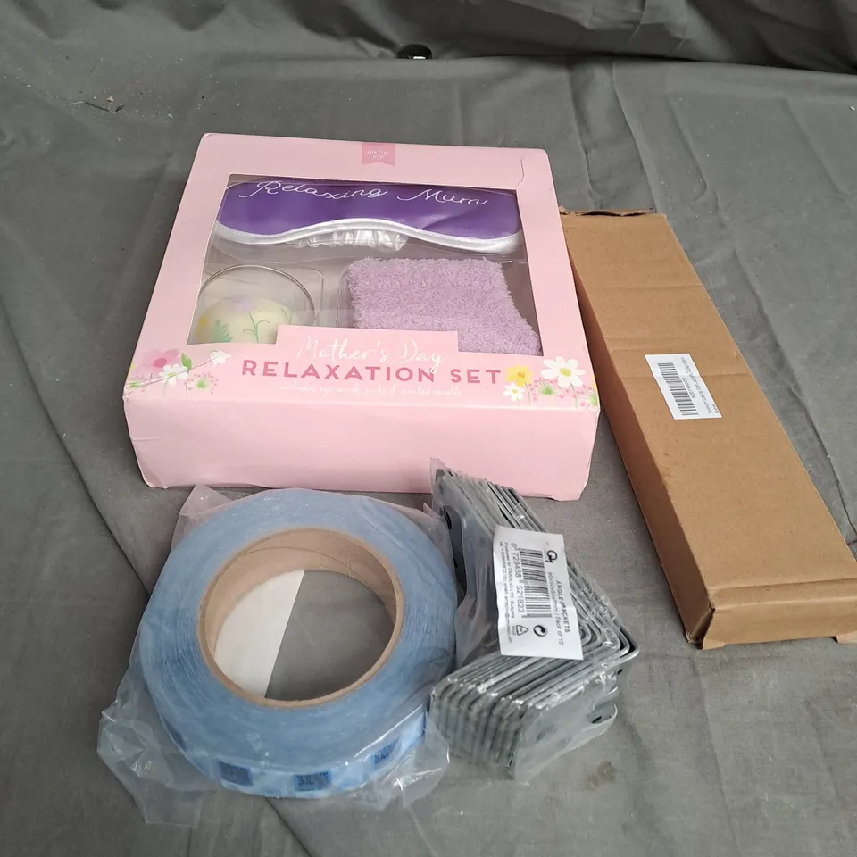 TOTE OF APPROX 20 HOUSEHOLD ITEMS TOO INCLUDE GIFT SETS , WOOL , TAPE 