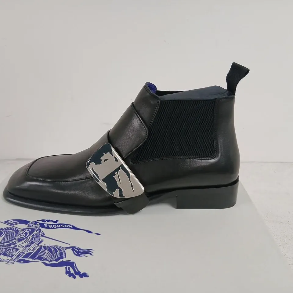 BURBERRY LEATHER ANKLE BOOTS – BLACK, UK 11 (EU 45) – LEATHER SOLE
