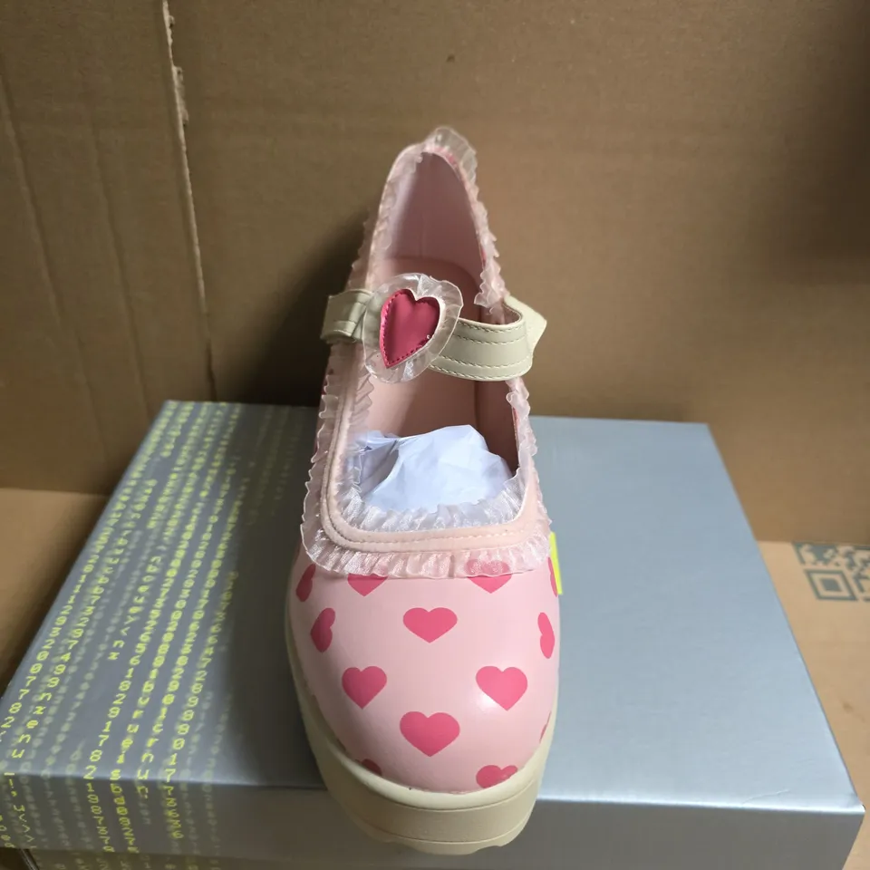 BOXED PAIR OF KOI TIRA MARY JANE SHOES MELANIE SWEETHEART EDITION SHOES - UK SIZE 8