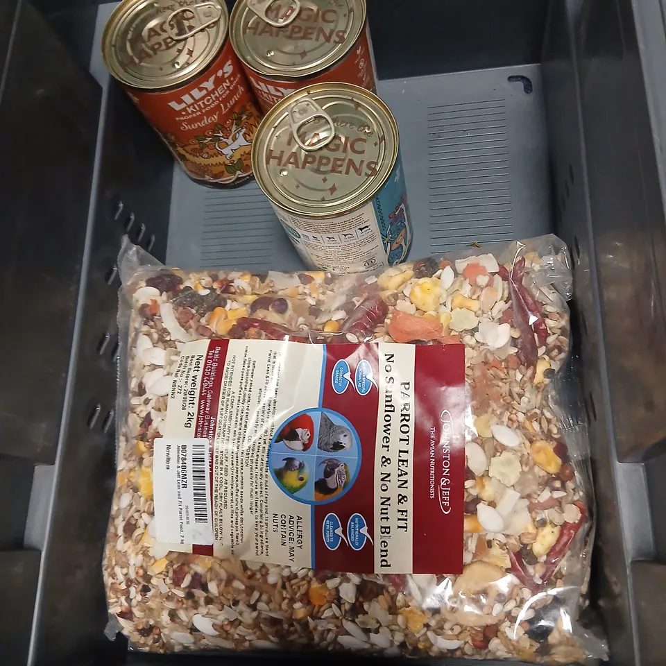 ASSORTED PET FOOD & TREATS BUNDLE – DOG TINS, DOG TREATS & BIRD SEED MIX