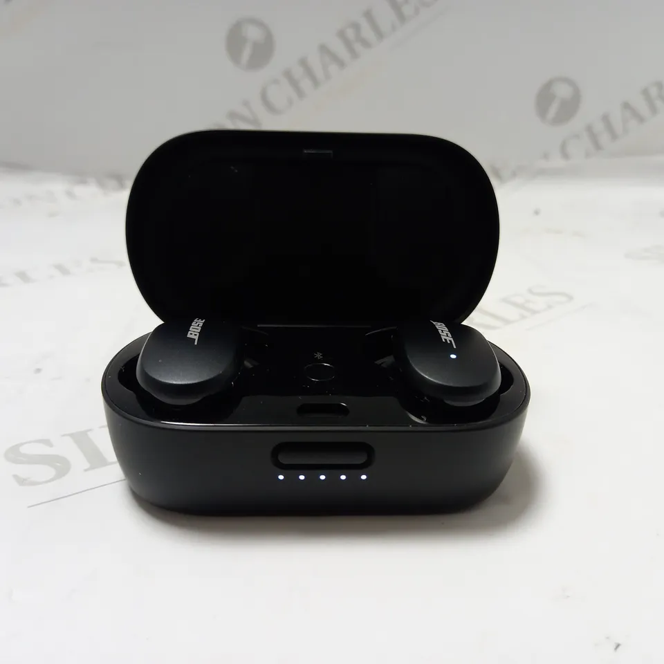 BOSE QUIETCOMFORT EARBUDS NOISE CANCELLING HEADPHONES