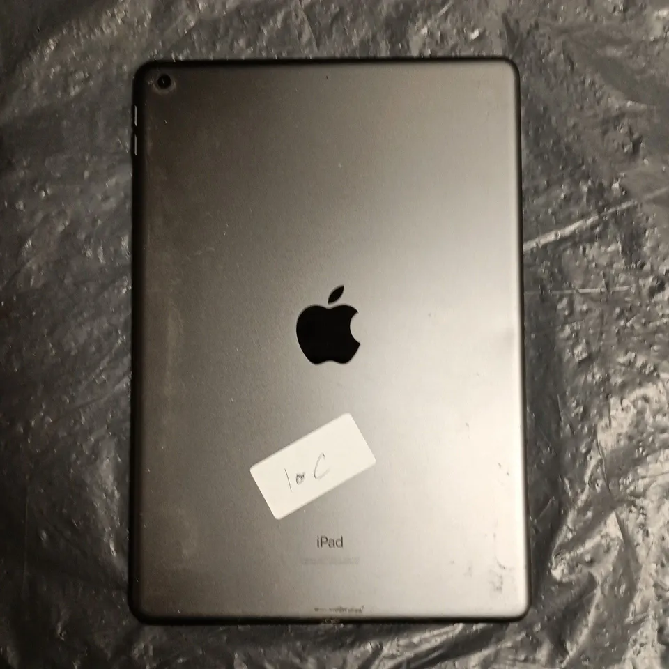 APPLE IPAD 8TH GEN TABLET - A2270