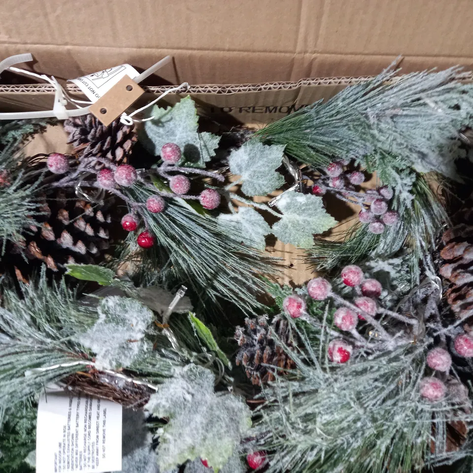 IVY AND PINECONE 6-FOOT PRE-LIT CHRISTMAS GARLAND WITH BERRIES RRP £29.99