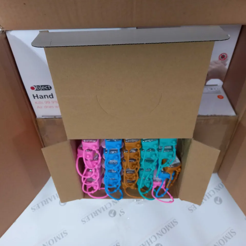 BOX OF APPROXIMATELY 8 OBJECT KIDS HAND SANITISER PACKS (25 PER PACKS )