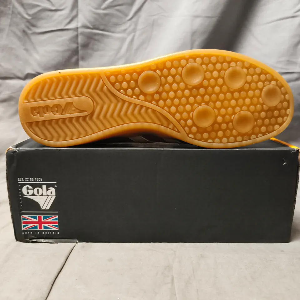 BOXED PAIR OF GOLA SHOES IN TOBACCO/WHITE SIZE UK 8