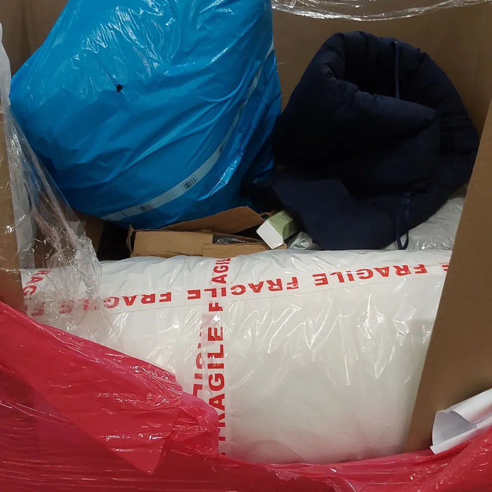 PALLET OF ASSORTED HOUSEHOLD ITEMS AND CONSUMER PRODUCTS TO INCLUDE; TABLE EASEL, OFFICE CHAIR, BOXED FURNITURE ETC 