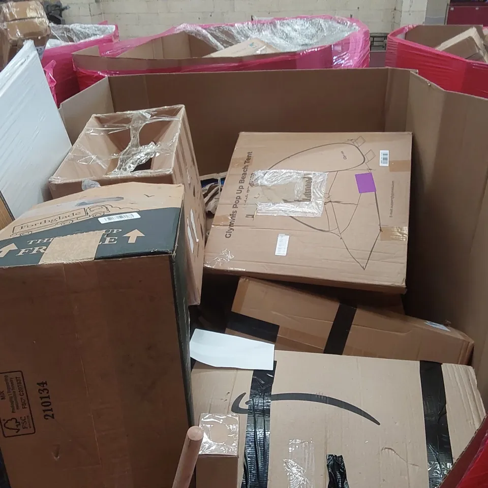 PALLET OF ASSORTED ITEMS INCLUDING: FULL LENGTH MIRROR, TANDOOR OVEN, CEILING FAN, SHELVES, POP-UP BEACH TENT ECT