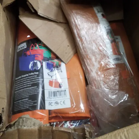 PALLET CONTAINING ASSORTED PRODUCTS INCLUDING REUSABLE SHOPPING TROLLEY BAGS & ASSORTED DUMBBELLS