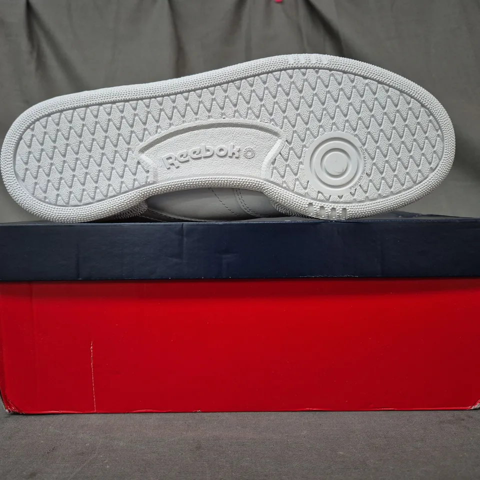 BOXED PAIR OF REEBOK CLUB C 85 WOMEN'S SHOES IN WHITE UK SIZE 8