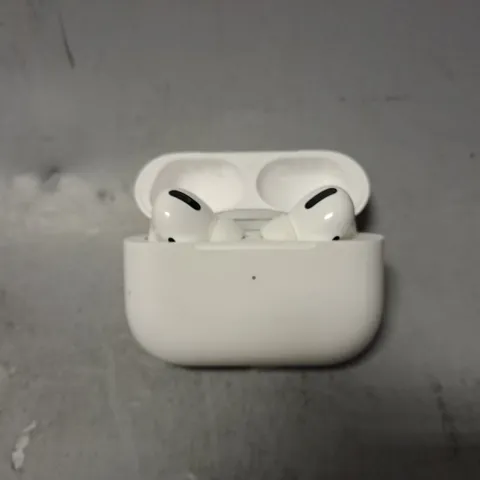 APPLE AIRPOD CHARGING CASE - A2190