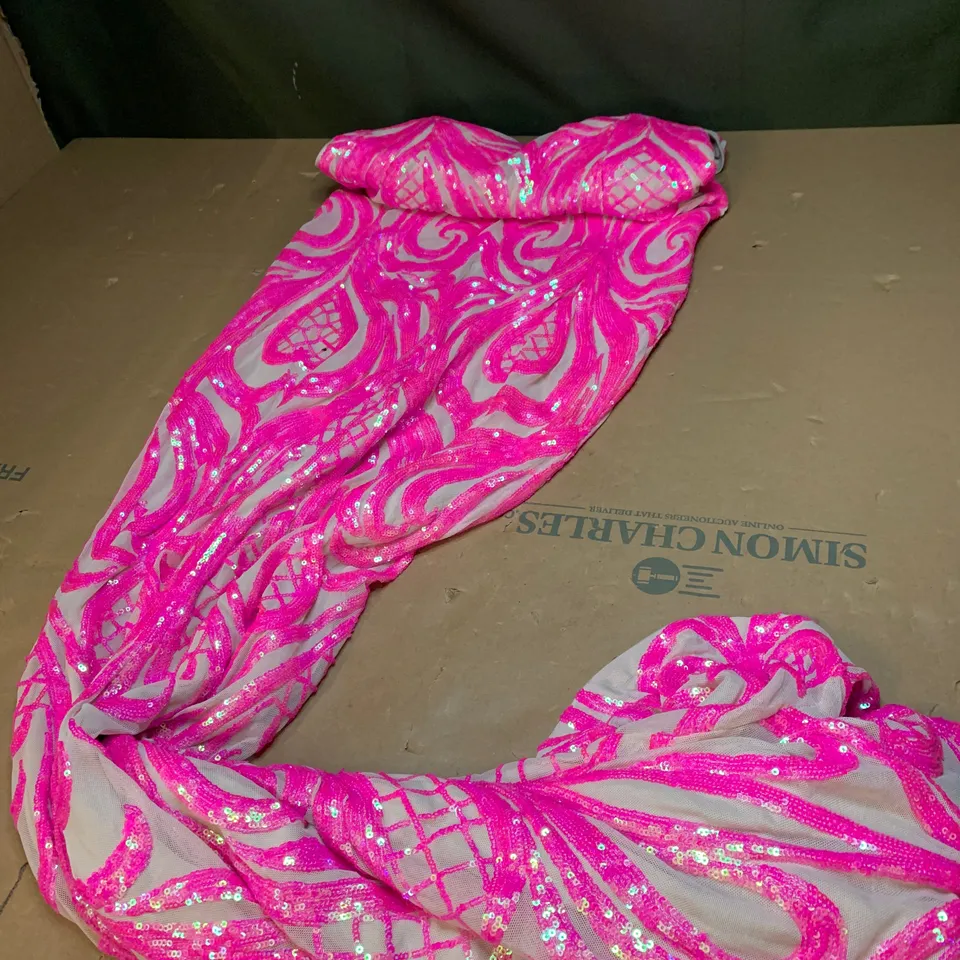 WOMENS DESIGNER SEQUIN PATTERN DRESS SIZE XL