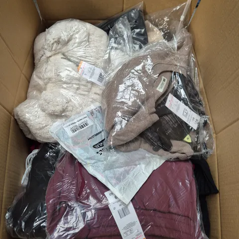 APPROXIMATELY 25 ASSORTED CLOTHING AND FASHION PRODUCTS IN VARIOUS STYLES AND SIZES - COLLECTION ONLY