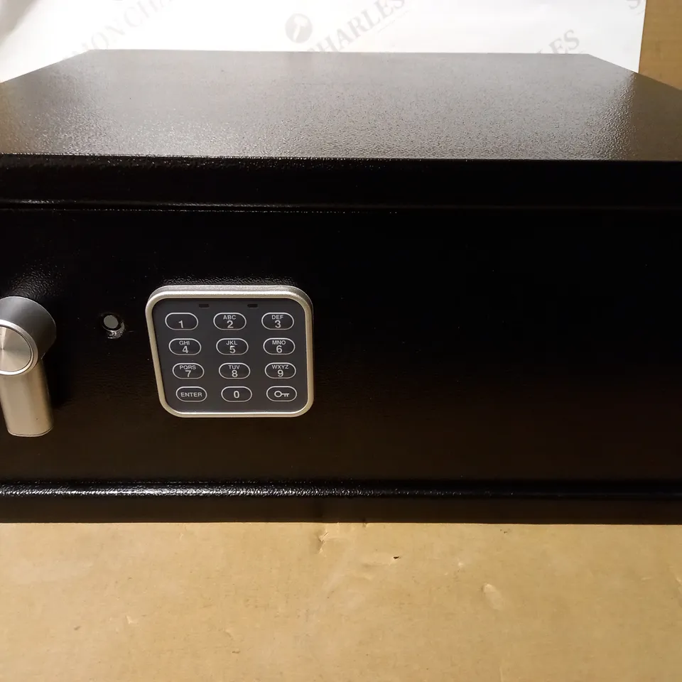 YALE YLC/200/DB1 LAPTOP ALARMED VALUE SAFE