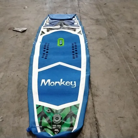 PALLET CONTAINING A LARGE QUANTITY OF INFLATABLE PADDLE BOARDS