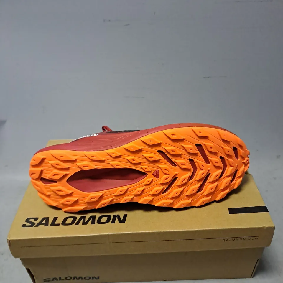 BOXED PAIR OF SALOMON GLIDE MAX TRAINERS IN RED MULTI SIZE 8.5