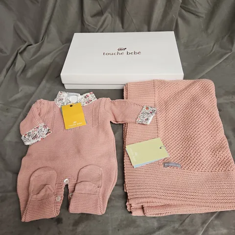 BOXED TOUCHE BABY KNIT BLANKET & SUIT IN PINK SIZE UNSPECIFIED