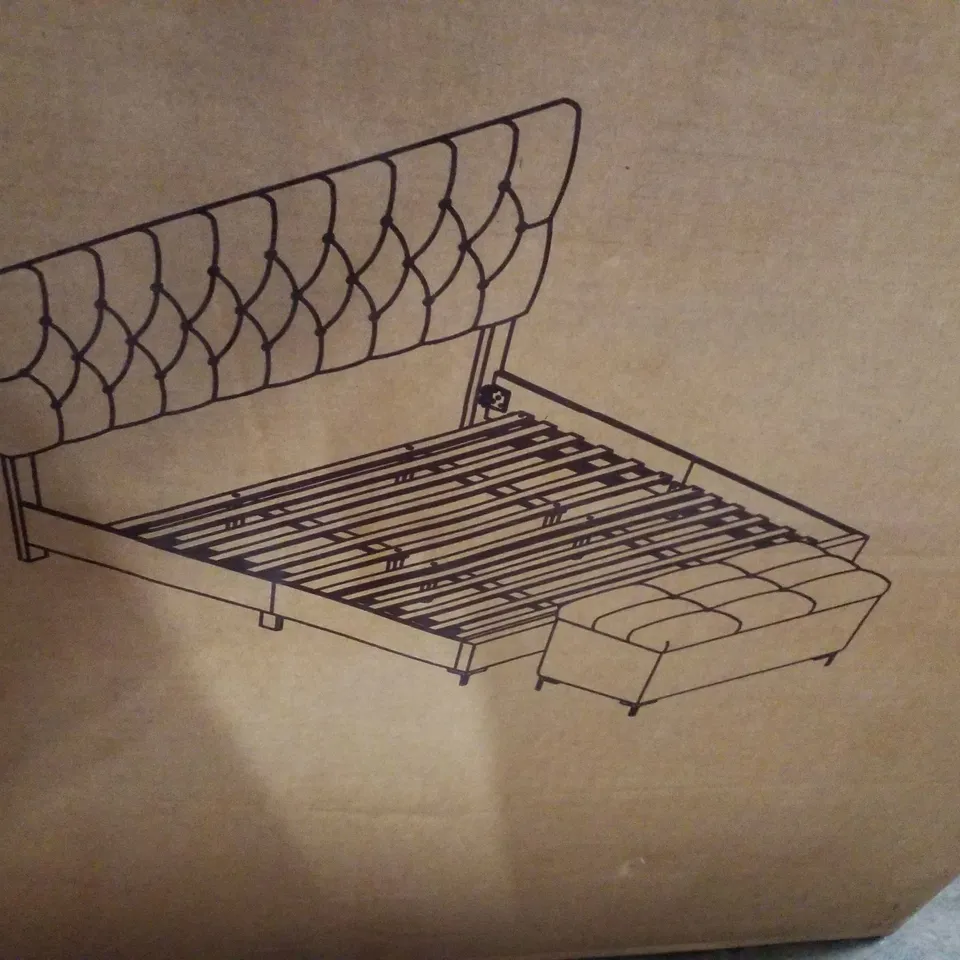 BOXED KING PLATFORM BED WITH STORAGE BENCH