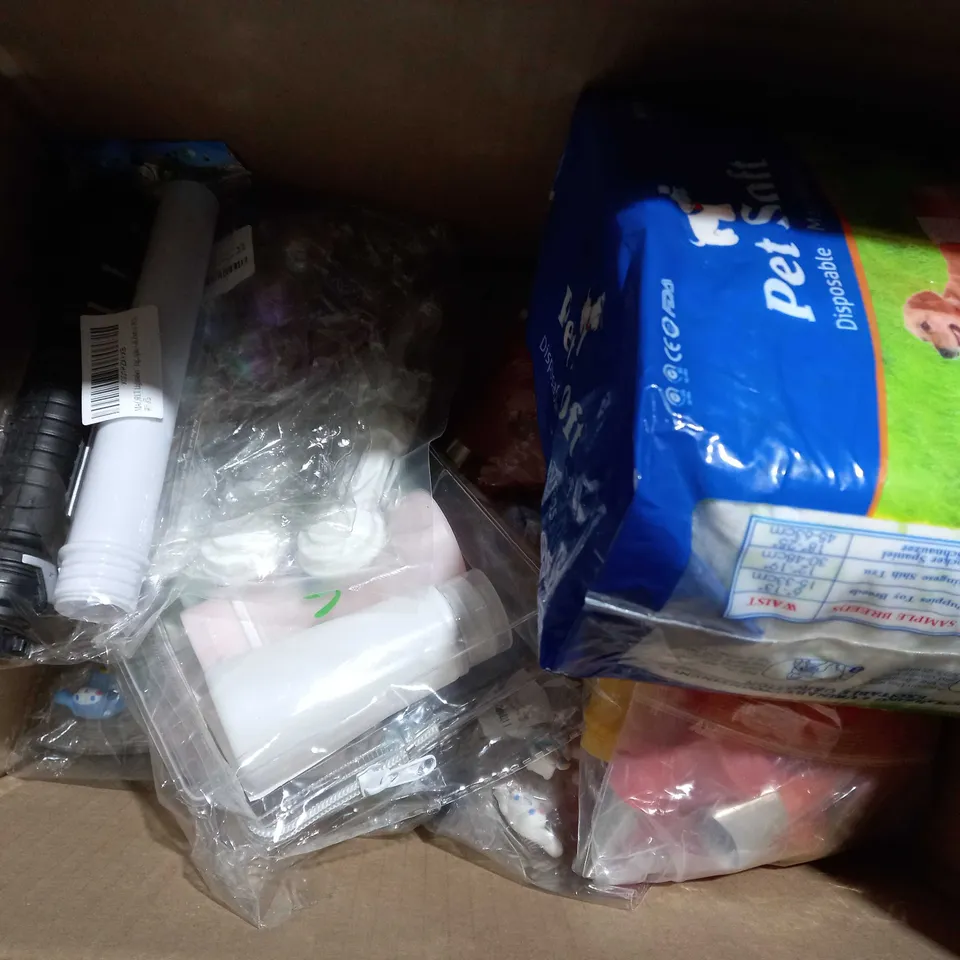 APPROXIMATELY 15 ASSORTED ITEMS TO INCLUDE ELECTRONIC MUSIC BOX, EYELASH LIFT AND BROW LAMINATION KIT, ANIME HATSUNE MIKU PLASTIC MODEL FIGURE TOY ETC. 