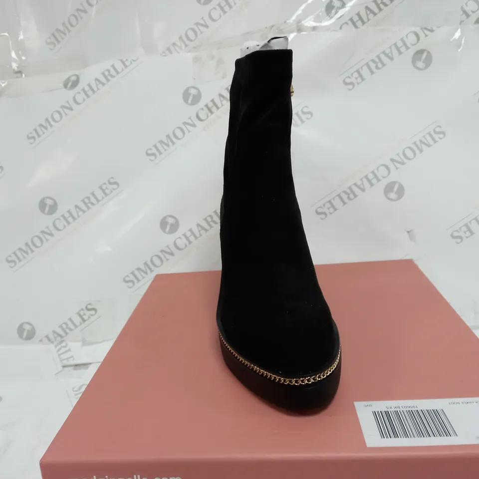 BOXED MODA IN PELLE ALAINA WEDGE HEEL SOCK BOOT - BLACK - SIZE 5