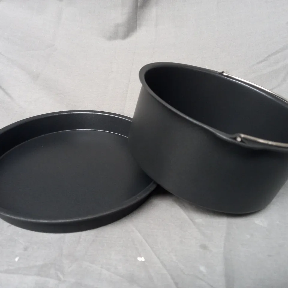 BOXED COOK'S ESSENTIALS SET OF 2 AIR FRYER ACCESSORIES