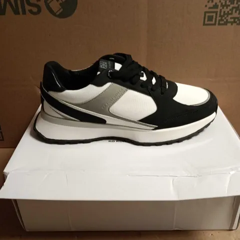 BOXED PAIR OF KURT GEIGER TRAINERS – BLACK & WHITE - UK 9