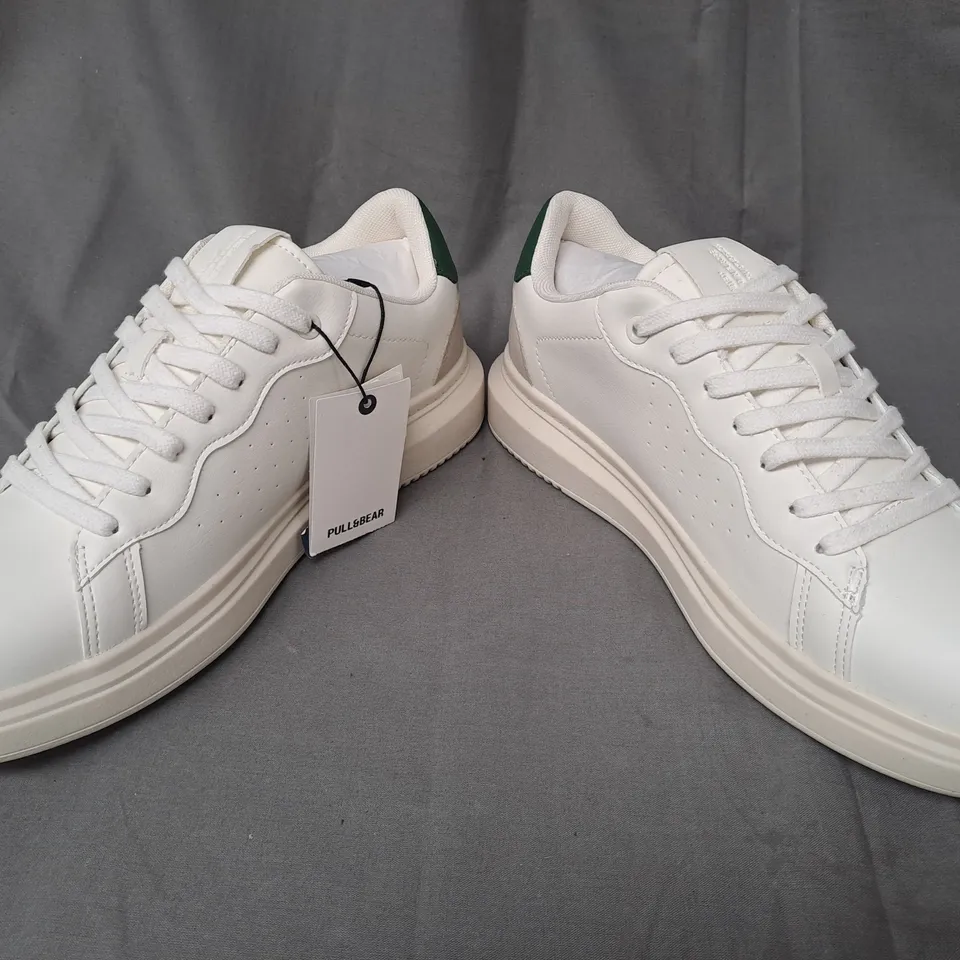 PAIR OF PULL & BEAR SHOES IN WHITE/GREEN EU SIZE 41