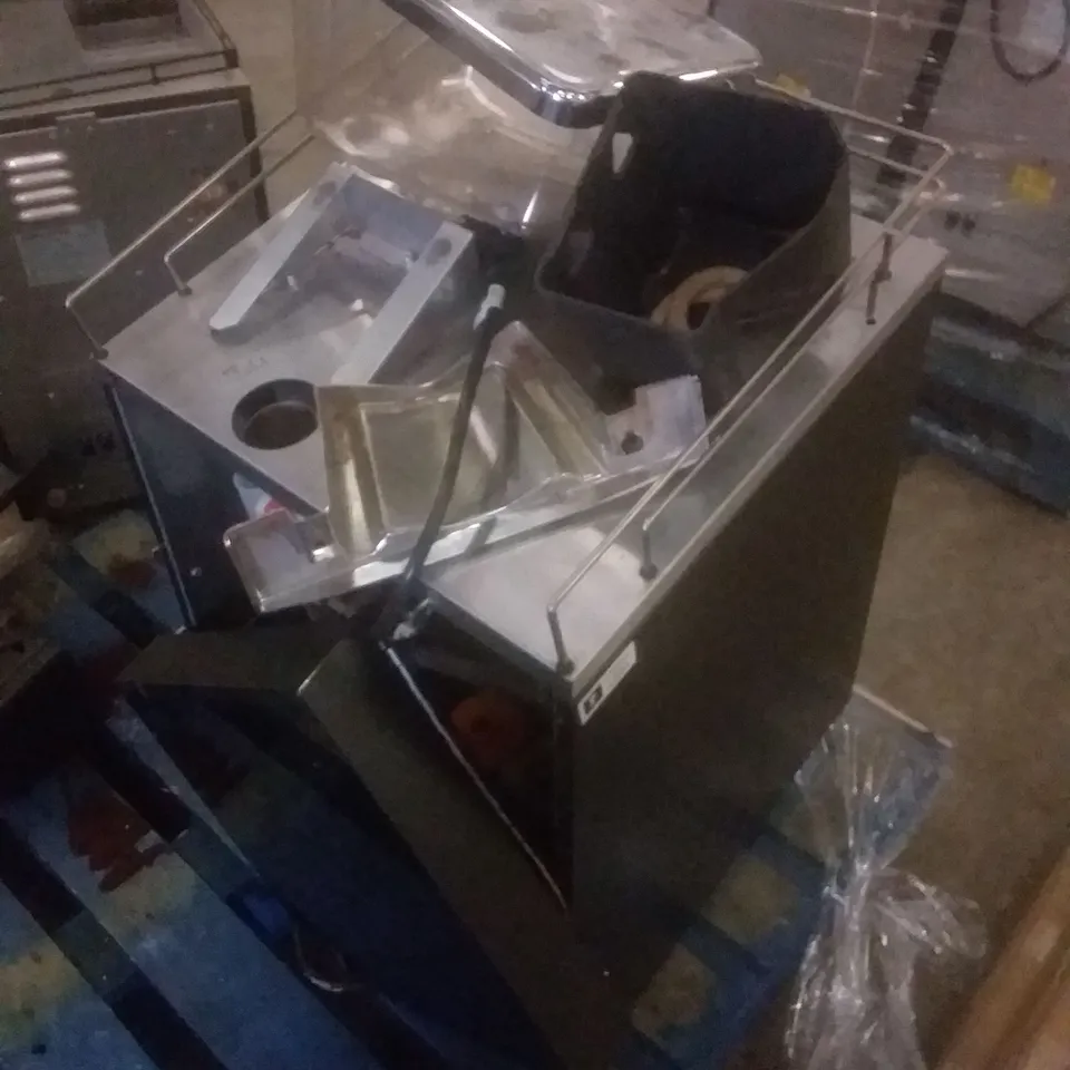 COFFETEK VITRO GB/B2C COFFEE MACHINE 