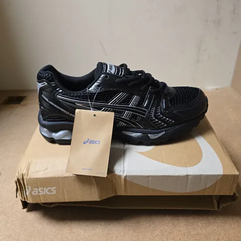ASICS GEL-KAYANO 14 RUNNING SHOES - BLACK/SILVER, UK 7 