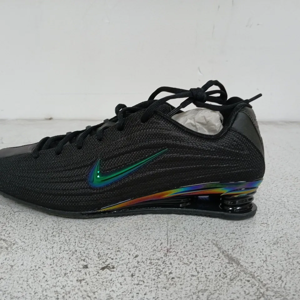 NIKE SHOX Z SE BLACK/MULTICOLOR TRAINERS - UK 8