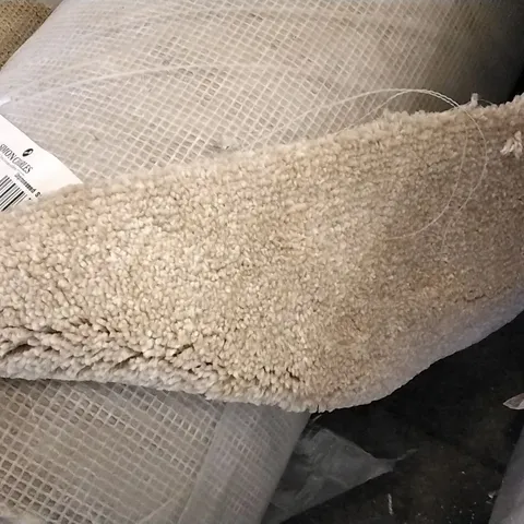 ROLL OF QUALITY HARRISON TWIST SAND CARPET APPROXIMATELY 5M Γ 3.3M