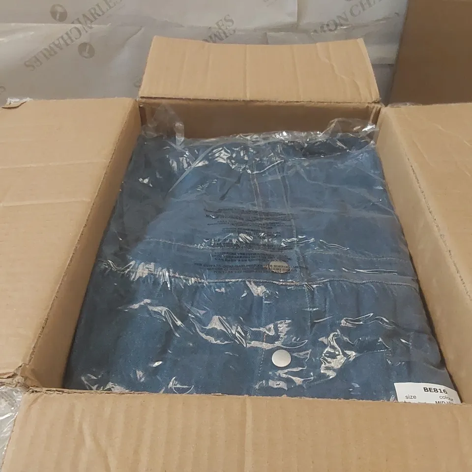 BOX CONTAINING APPROXIMATELY 9x BRAND NEW SIMPLY BE MID WASH DENIM JUMPSUITS - SIZE 30