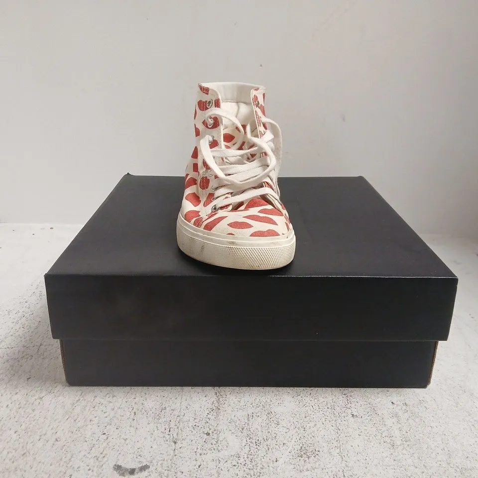 BOXED PAIR OF SAINT LAURENT MALIBY MID TOP SHOES IN WHITE/RED SIZE EU 39