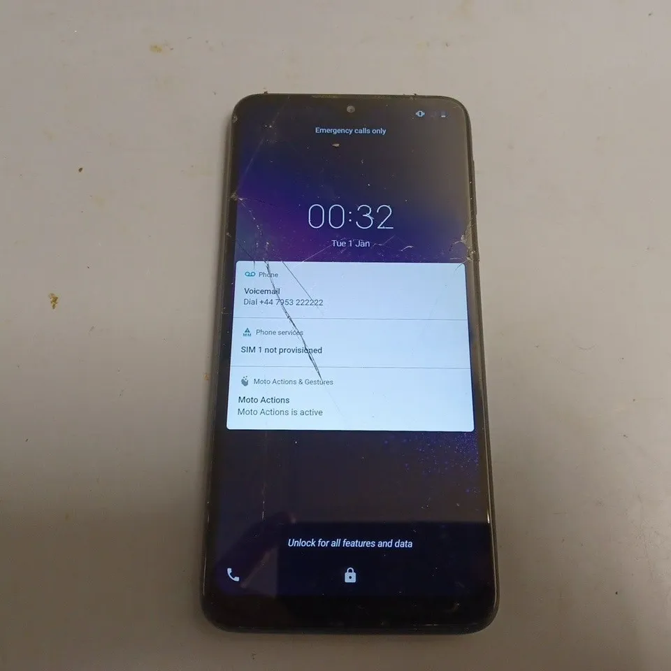 MOTOROLA ONE MACRO