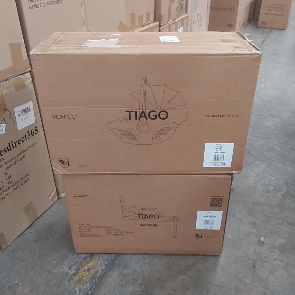 BOXED VENICCI TIAGO ISOFIX BASE & CAR SEAT (2 BOXES)