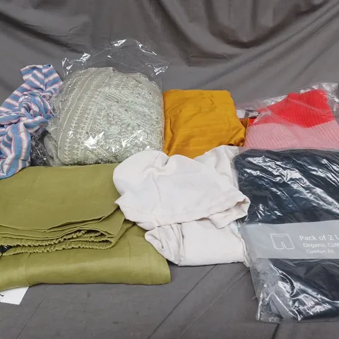 BOX OF ASSORTED CLOTHING ITEMS IN VARIOUS COLOURS, SIZES AND STYLES