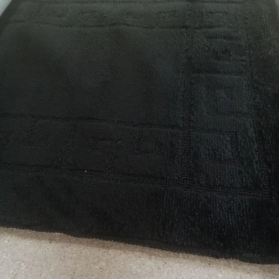VERONA BLACK AREA RUG 2'X3.5'