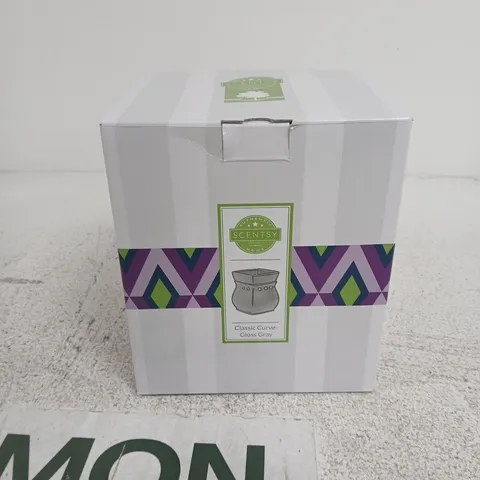SCENTSY GIFT SET TO INCLUDE WAX WARMER, BLUE GROTTO FRAGRANCE FLOWER OIL ETC