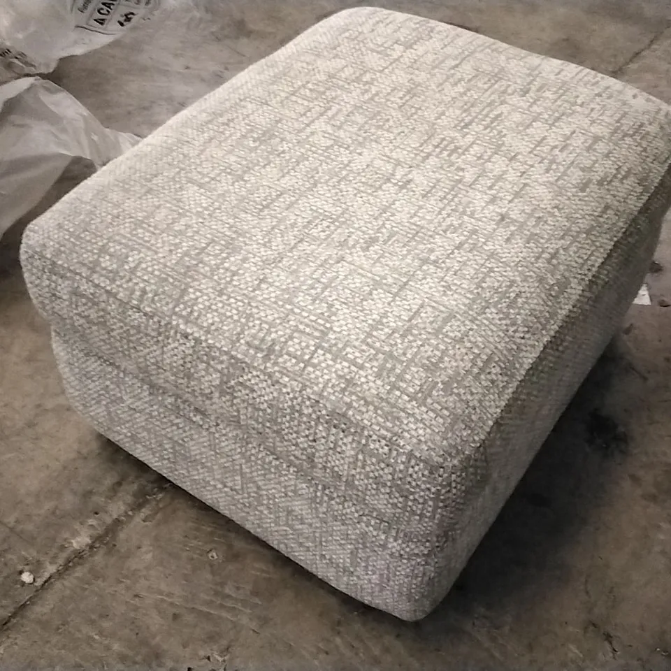 QUALITY BRITISH DESIGNED & MANUFACTURED G PLAN STORAGE FOOTSTOOL GREY FABRIC 