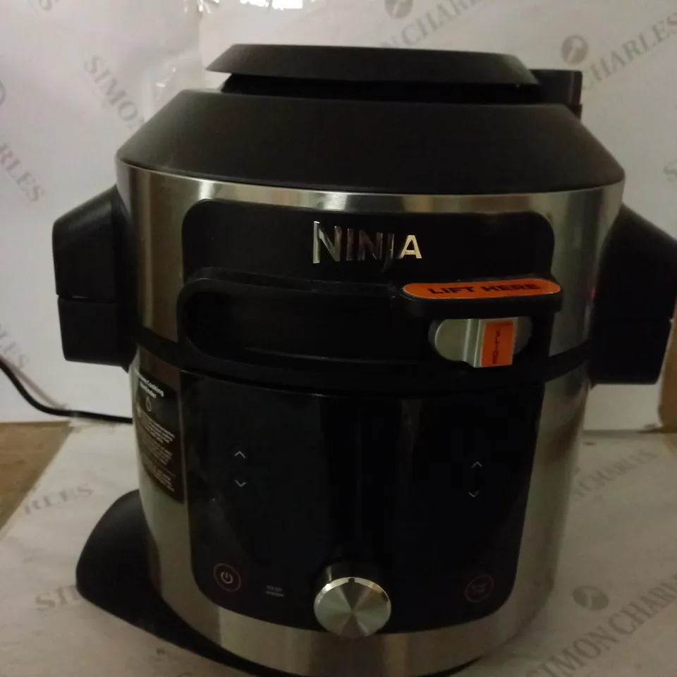 NINJA FOODI MAX SMARTLID MULTI-COOKER 