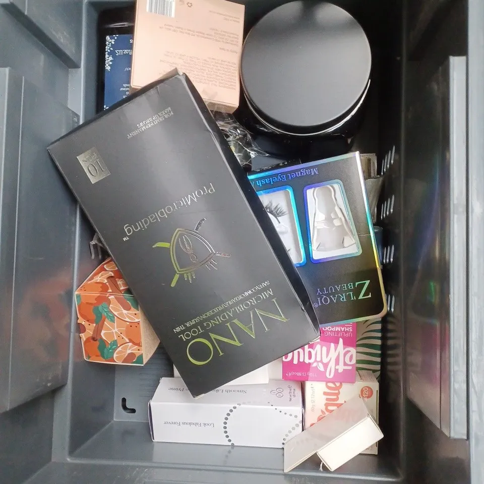 APPROXIMATELY 20 ASSORTED COSMETIC PRODUCTS TO INCLUDE NALA'S BABY BODY LOTION, NIVEA KIDS SUNSCREEN  AND COLLECTION LIP LACQUER