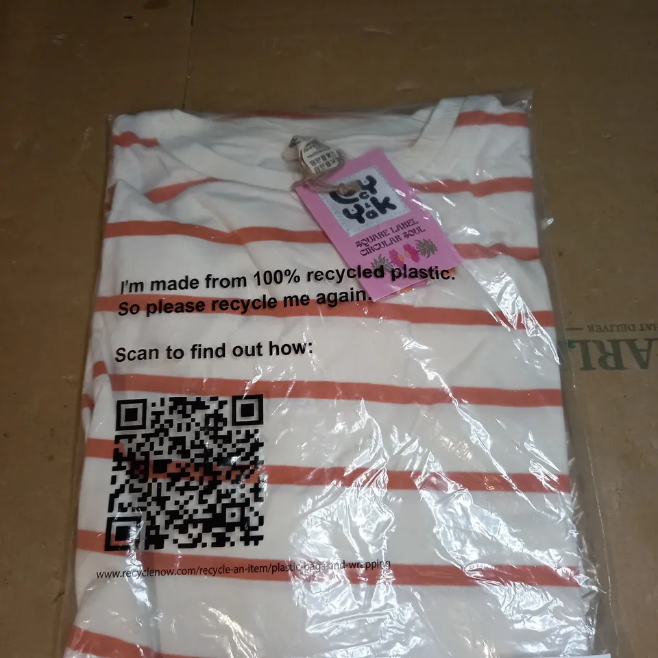 BAGGED LUCY AND YAK LACEY DRESS SIZE M