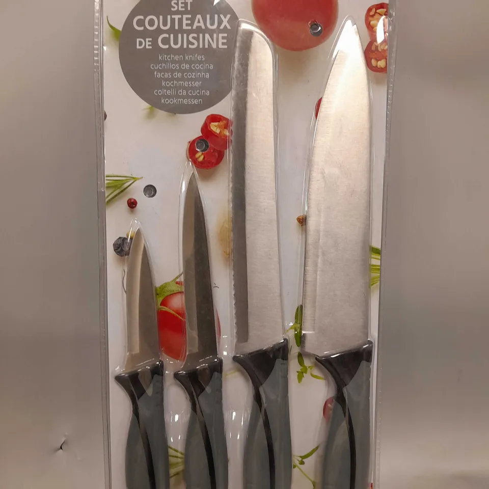 SET OF KITCHEN KNIVES X4