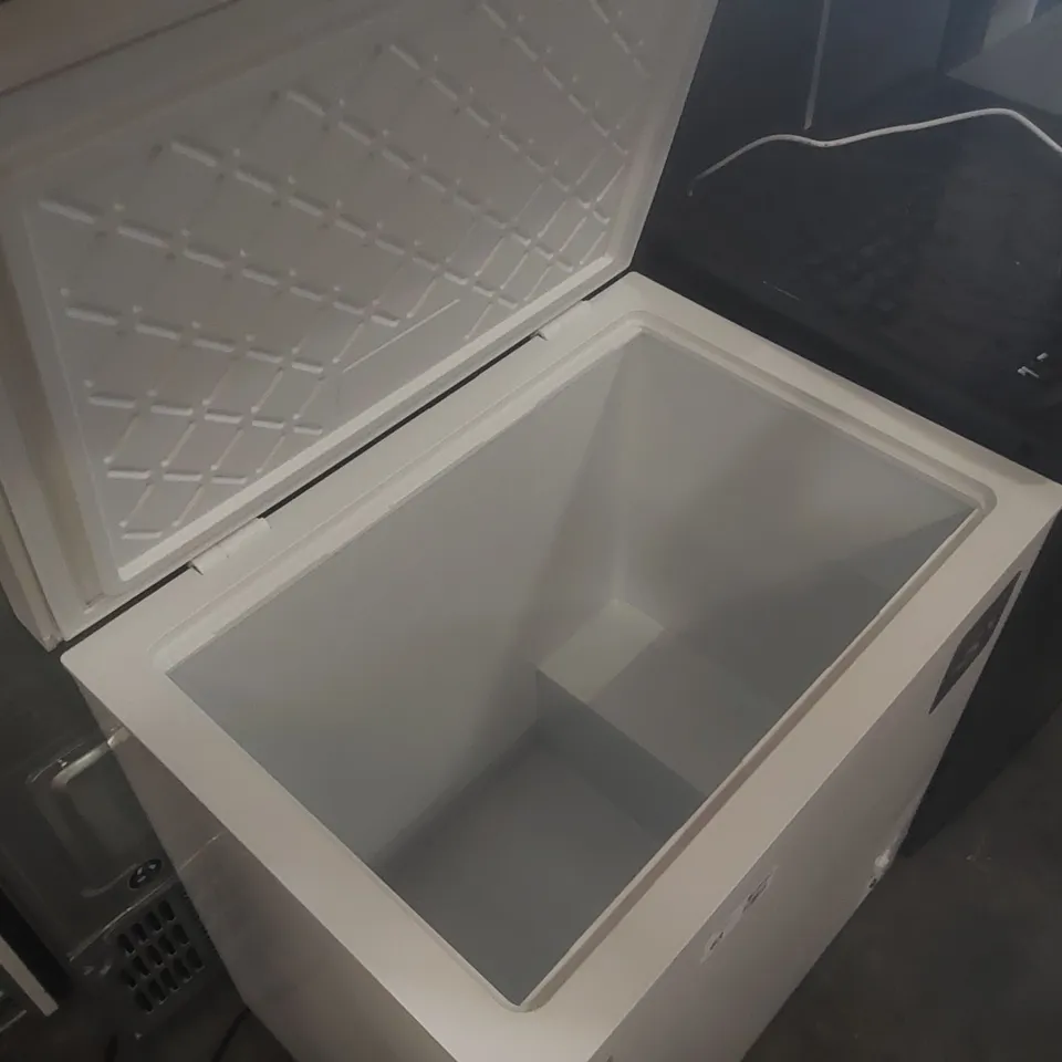 LOGIK L198CFW23 CHEST FREEZER - WHITE